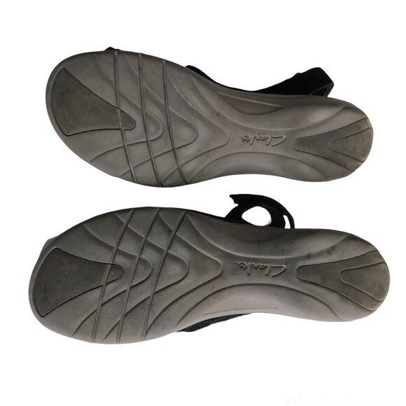 CLARKS COLLECTION Black Suede Soft Cushion 3-Strap Adjustable Sandal Size 12 N - Picture 8 of 9